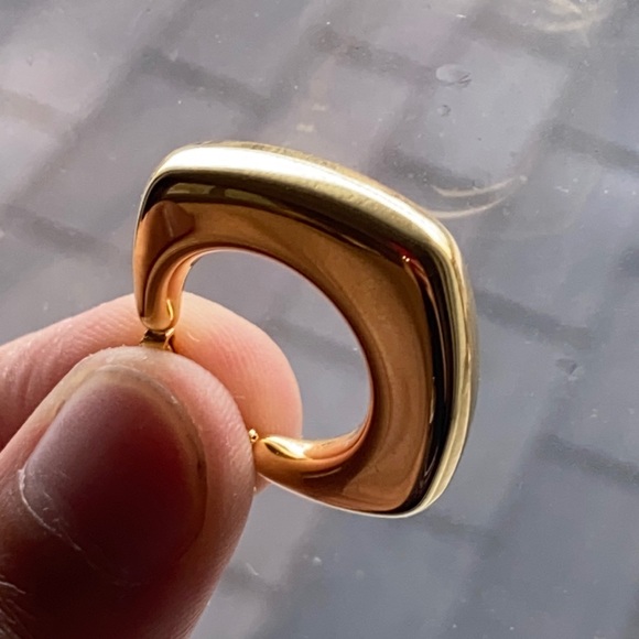 💍Gold Plated Chunky Hoop Earrings💍 - Picture 4 of 4